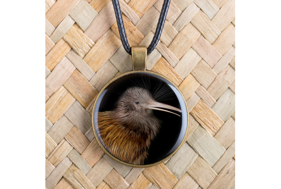 Kiwi: Pendant 